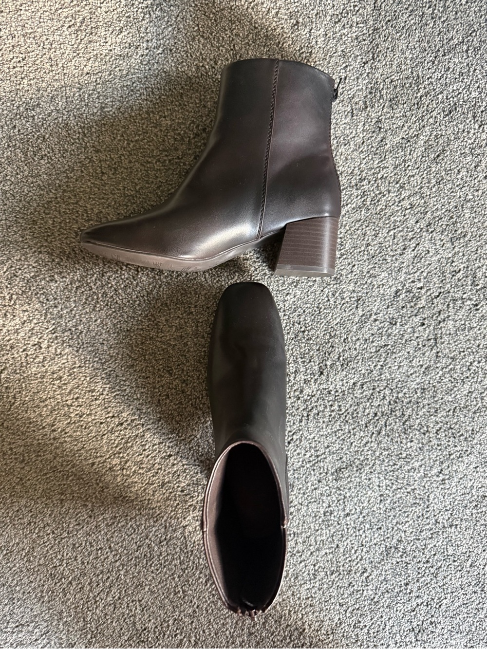 Baretraps Women’s Emilie Bootie in Dark Brown Size 6.5 Wide—NWOT